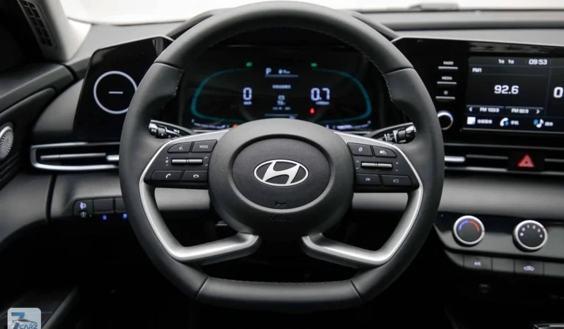 
								Hyundai Elantra GLX 2025 full									