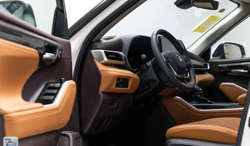 
								Toyota Highlander 2025 full									