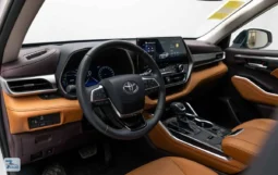 
										Toyota Highlander 2025 full									