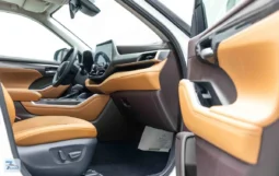 
										Toyota Highlander 2025 full									