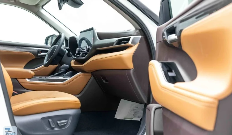 
								Toyota Highlander 2025 full									