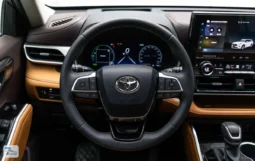 
										Toyota Highlander 2025 full									