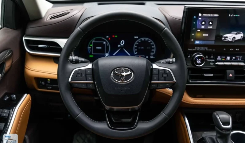 
								Toyota Highlander 2025 full									