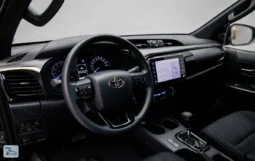 
										Toyota Hilux Adventure 2025 full									