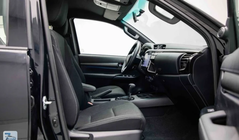 
								Toyota Hilux Adventure 2025 full									