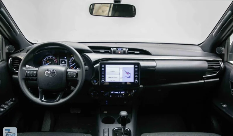 
								Toyota Hilux Adventure 2025 full									