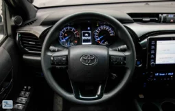 
										Toyota Hilux Adventure 2025 full									