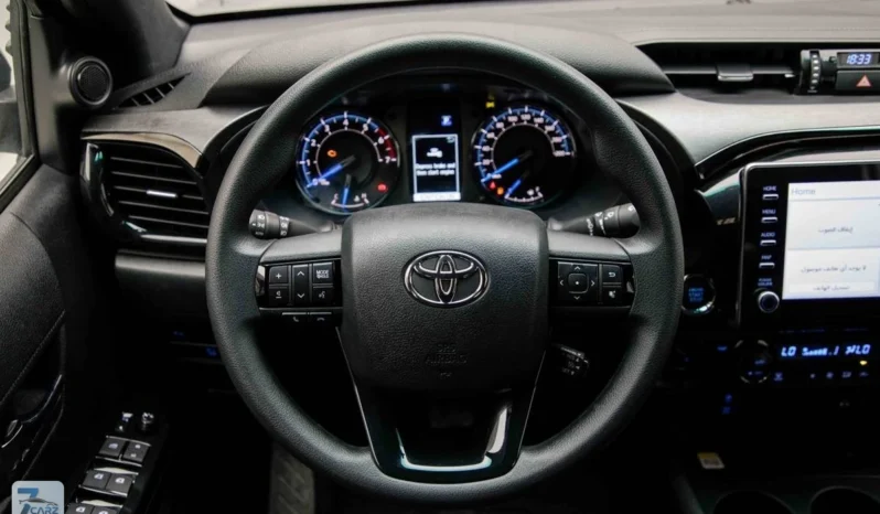
								Toyota Hilux Adventure 2025 full									