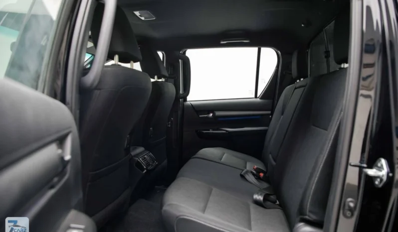 
								Toyota Hilux Adventure 2025 full									