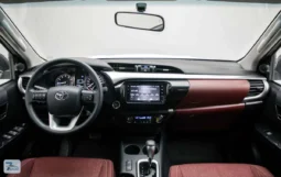 
										Toyota Hilux SR5 2025 full									