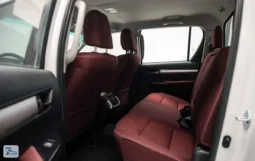 
										Toyota Hilux SR5 2025 full									