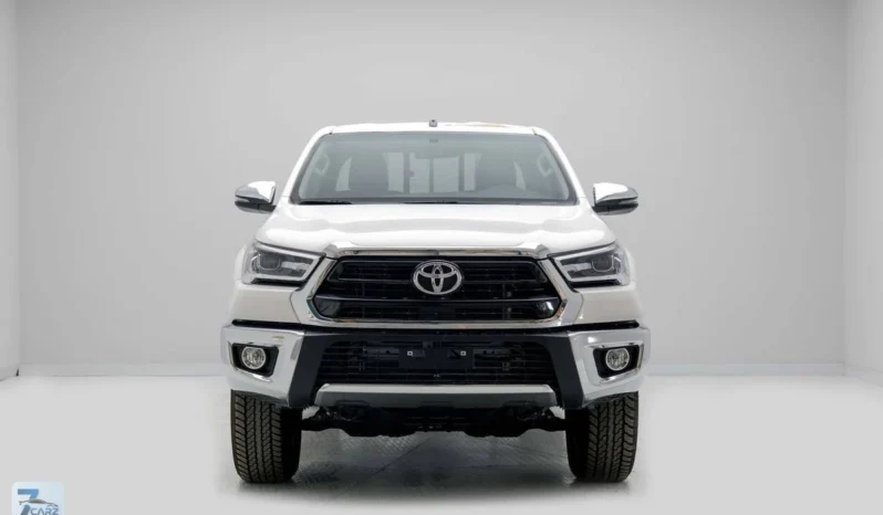 
								Toyota Hilux SR5 2025 full									