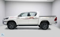 Toyota Hilux SR5 2025