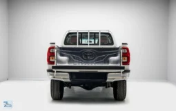 
										Toyota Hilux SR5 2025 full									