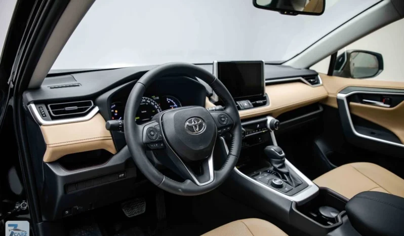 
								Toyota RAV4 2025 full									