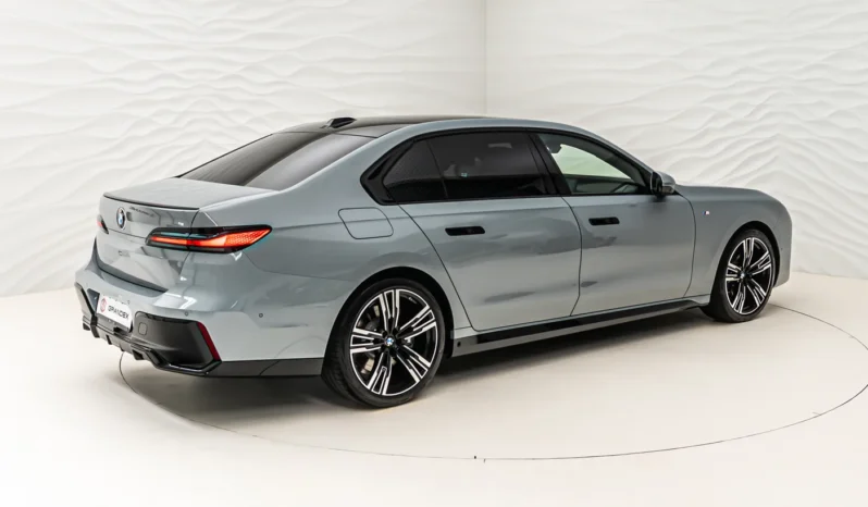 
								2025 BMW 520d full									