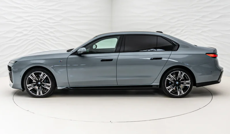 
								2025 BMW 520d full									